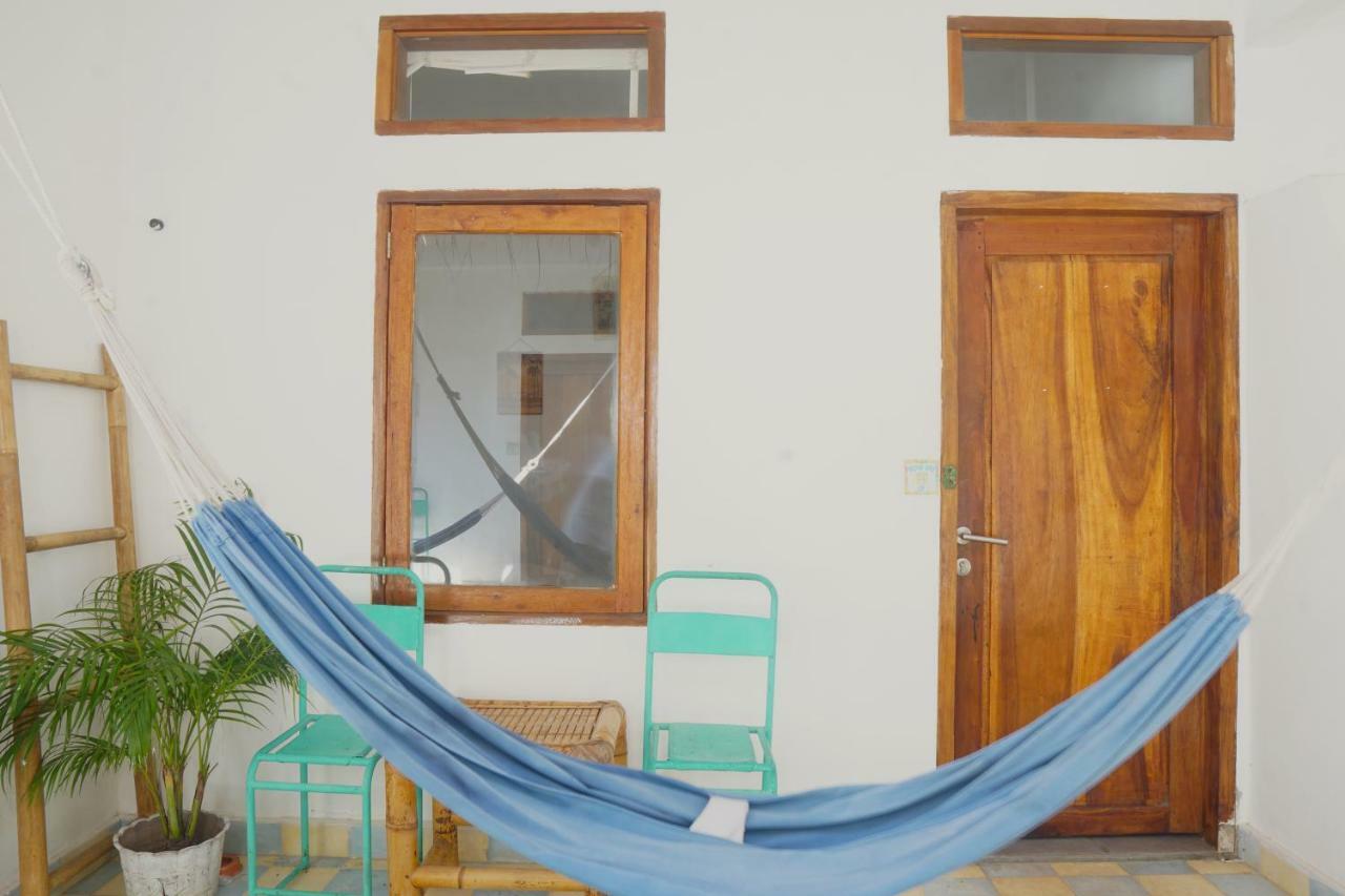 La Favela Hostel Джили Трауанган Екстериор снимка
