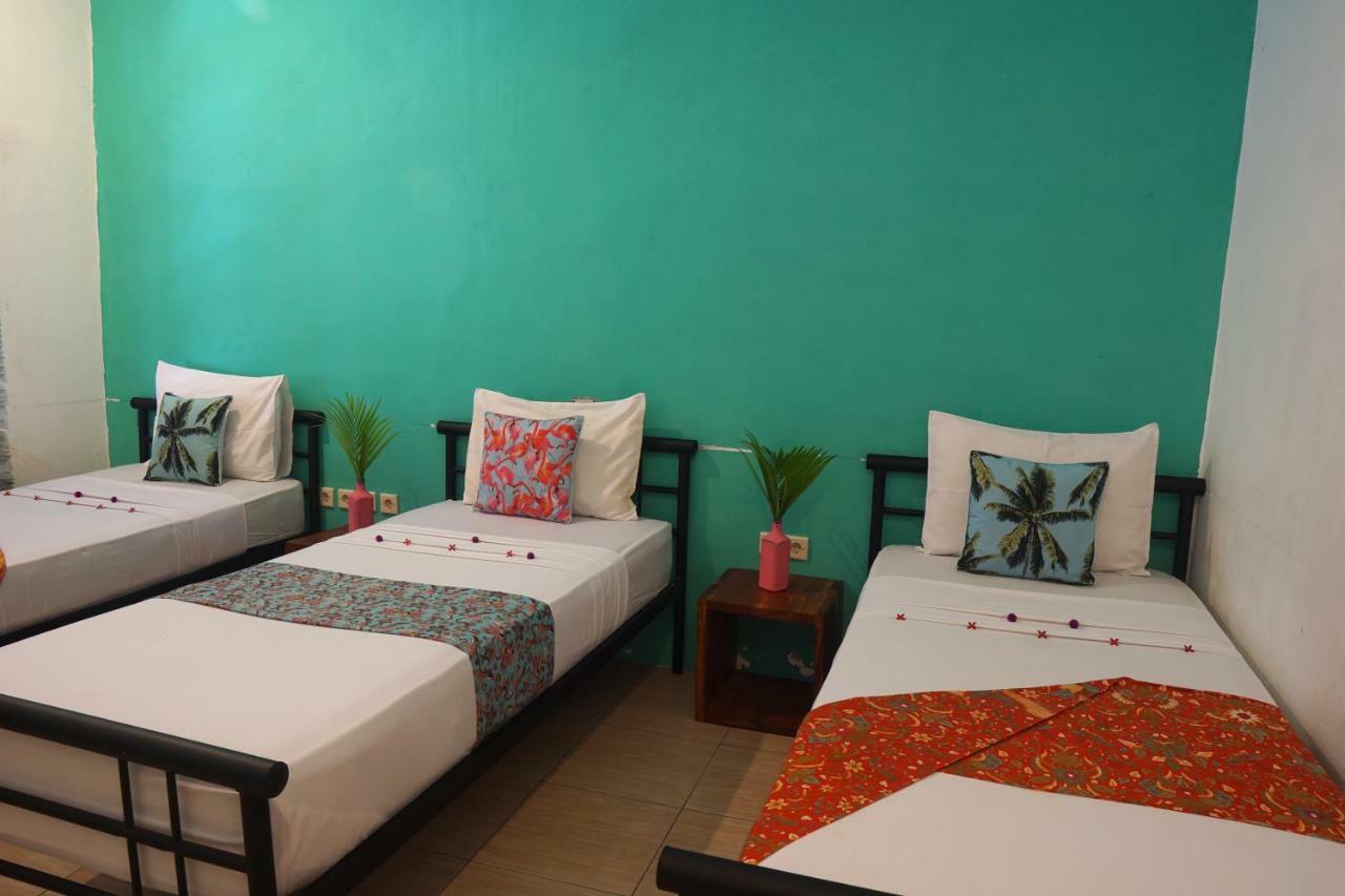 La Favela Hostel Джили Трауанган Екстериор снимка