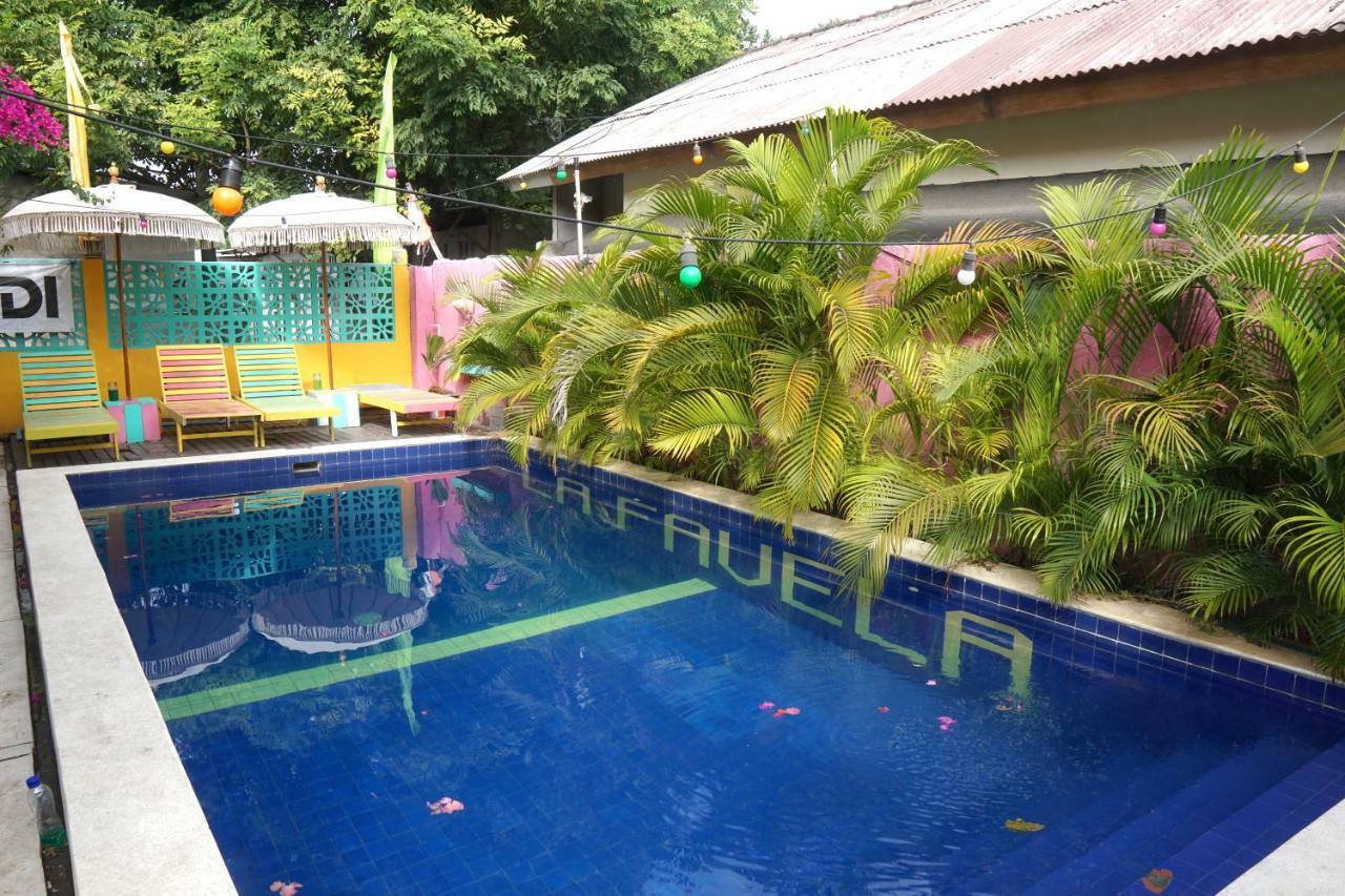 La Favela Hostel Джили Трауанган Екстериор снимка