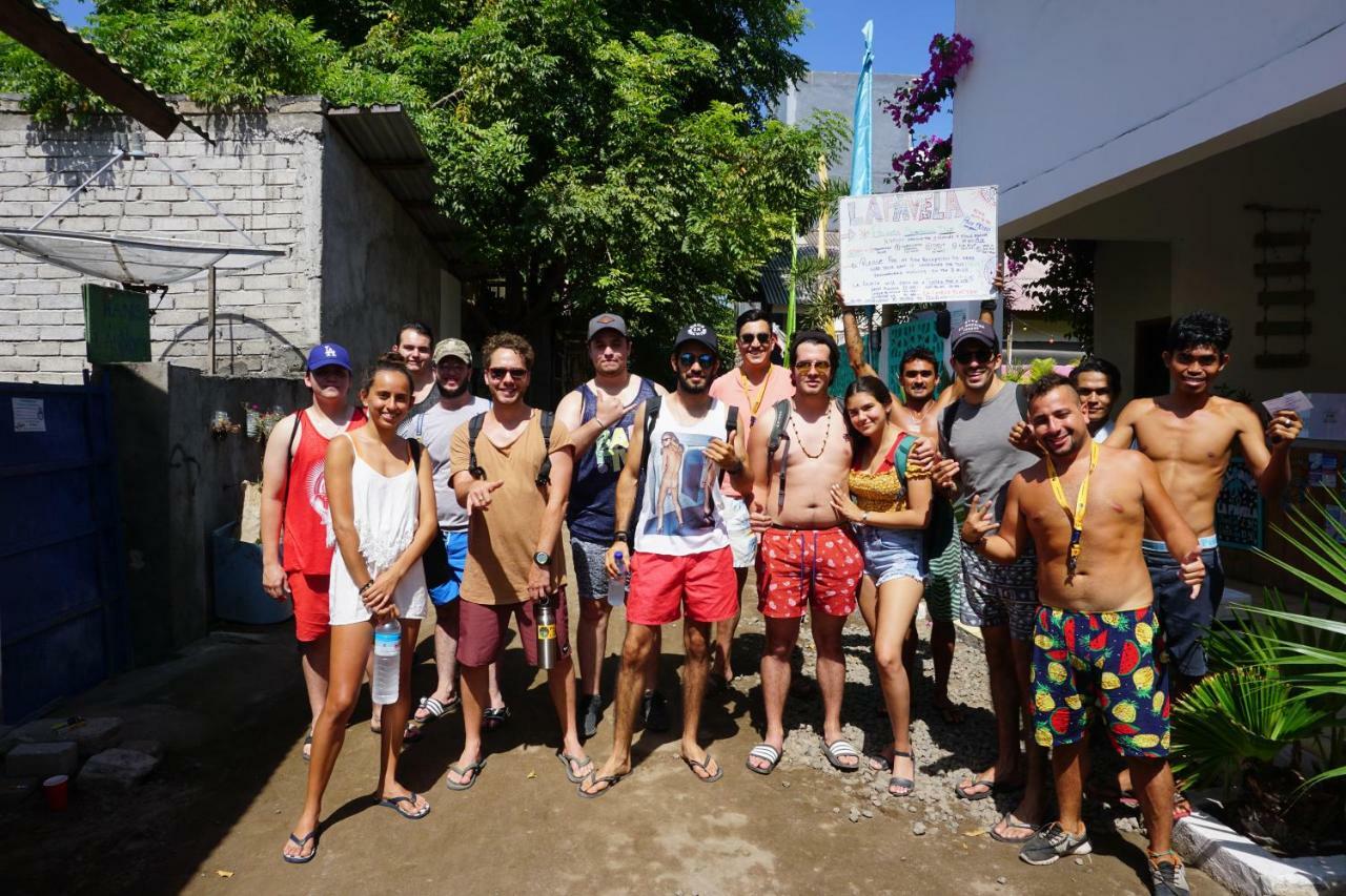 La Favela Hostel Джили Трауанган Екстериор снимка
