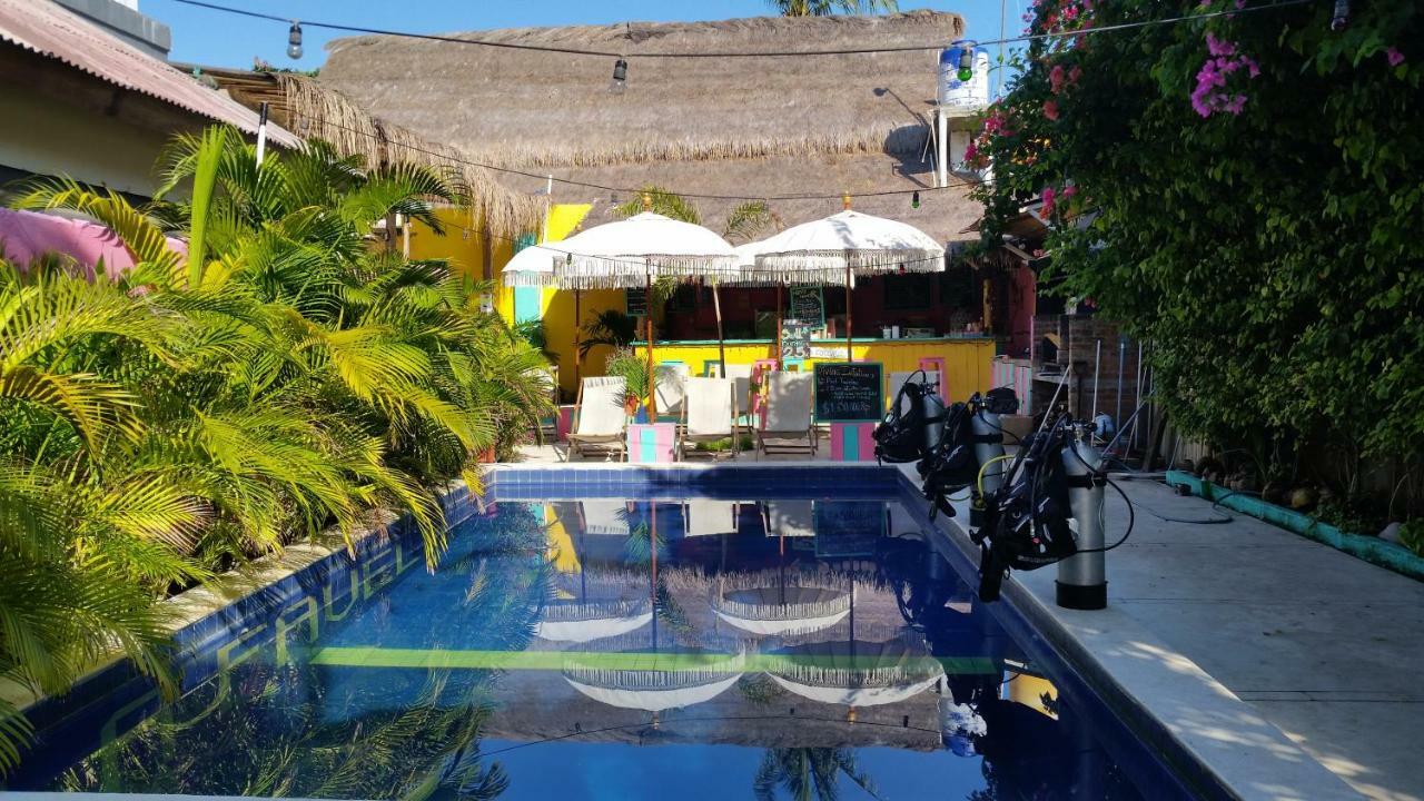 La Favela Hostel Джили Трауанган Екстериор снимка
