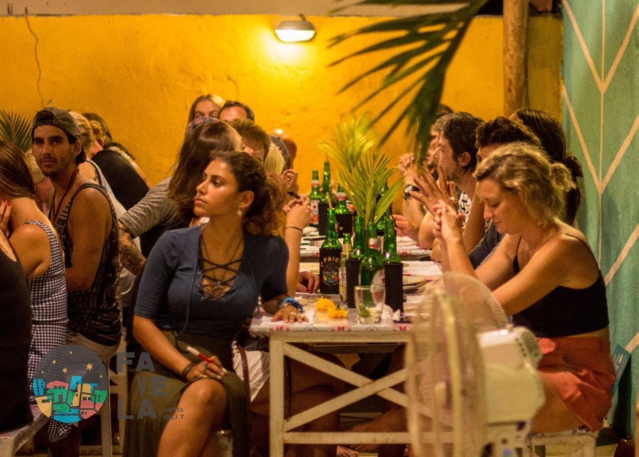 La Favela Hostel Джили Трауанган Екстериор снимка